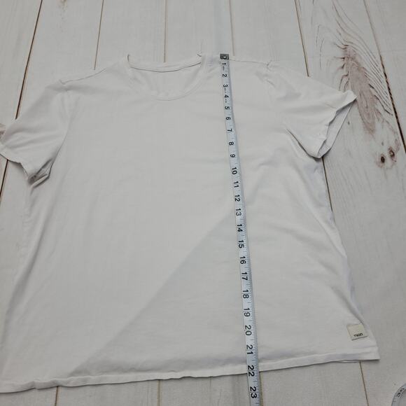 Vuori feather shirt T-Shirt white short sleeve crew - Picture 3 of 7